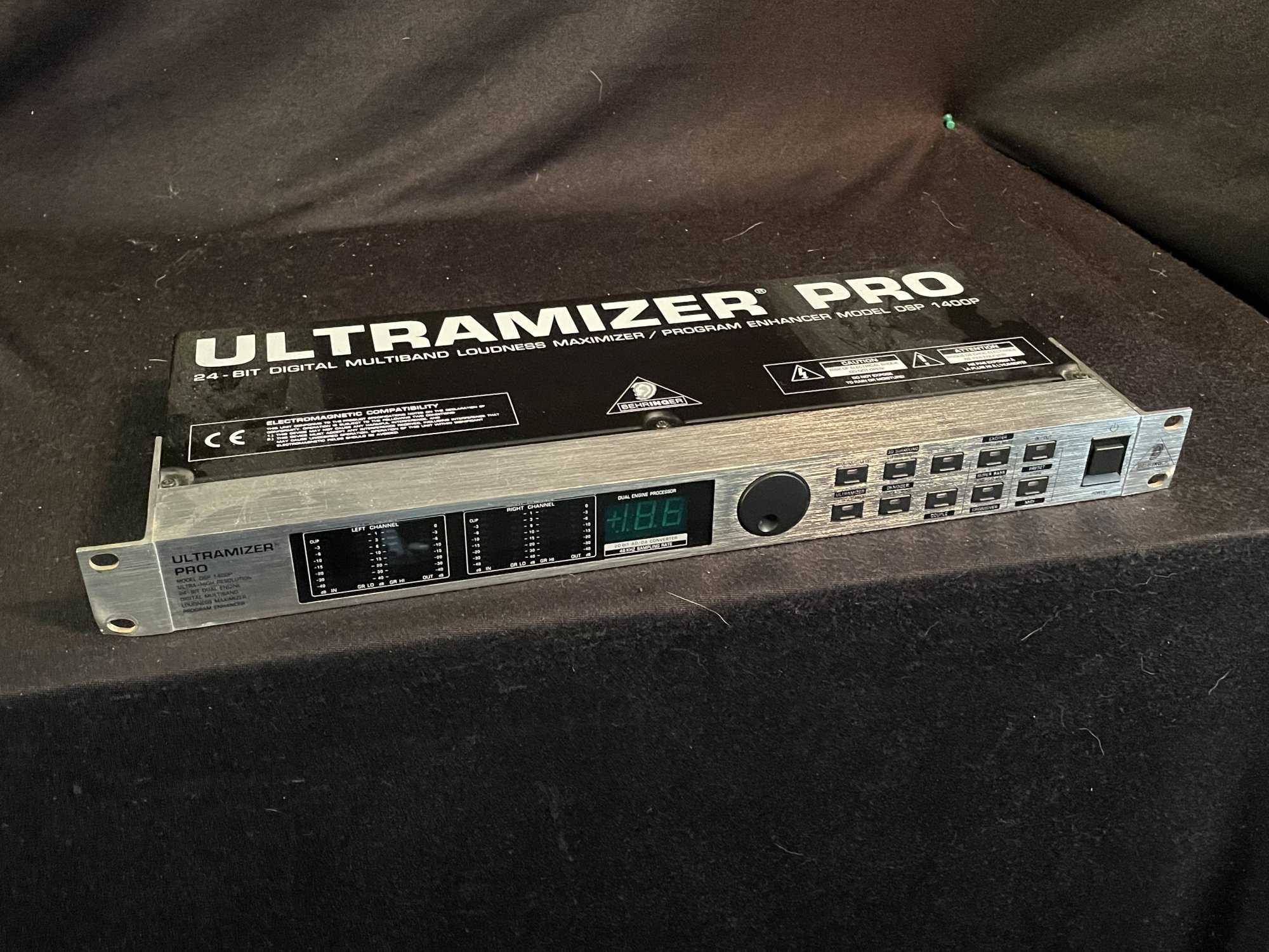 Ultramizer Pro DSP1400P - Behringer Ultramizer Pro DSP1400P