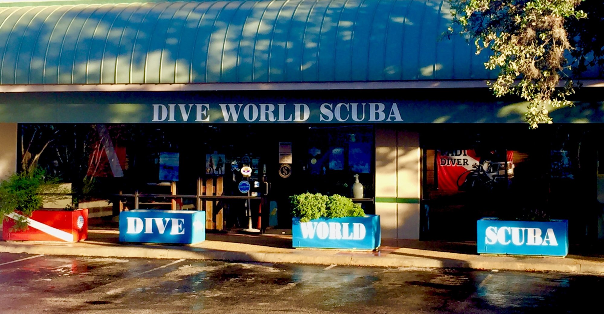 Dive World Scuba Thousand Oaks Storefront