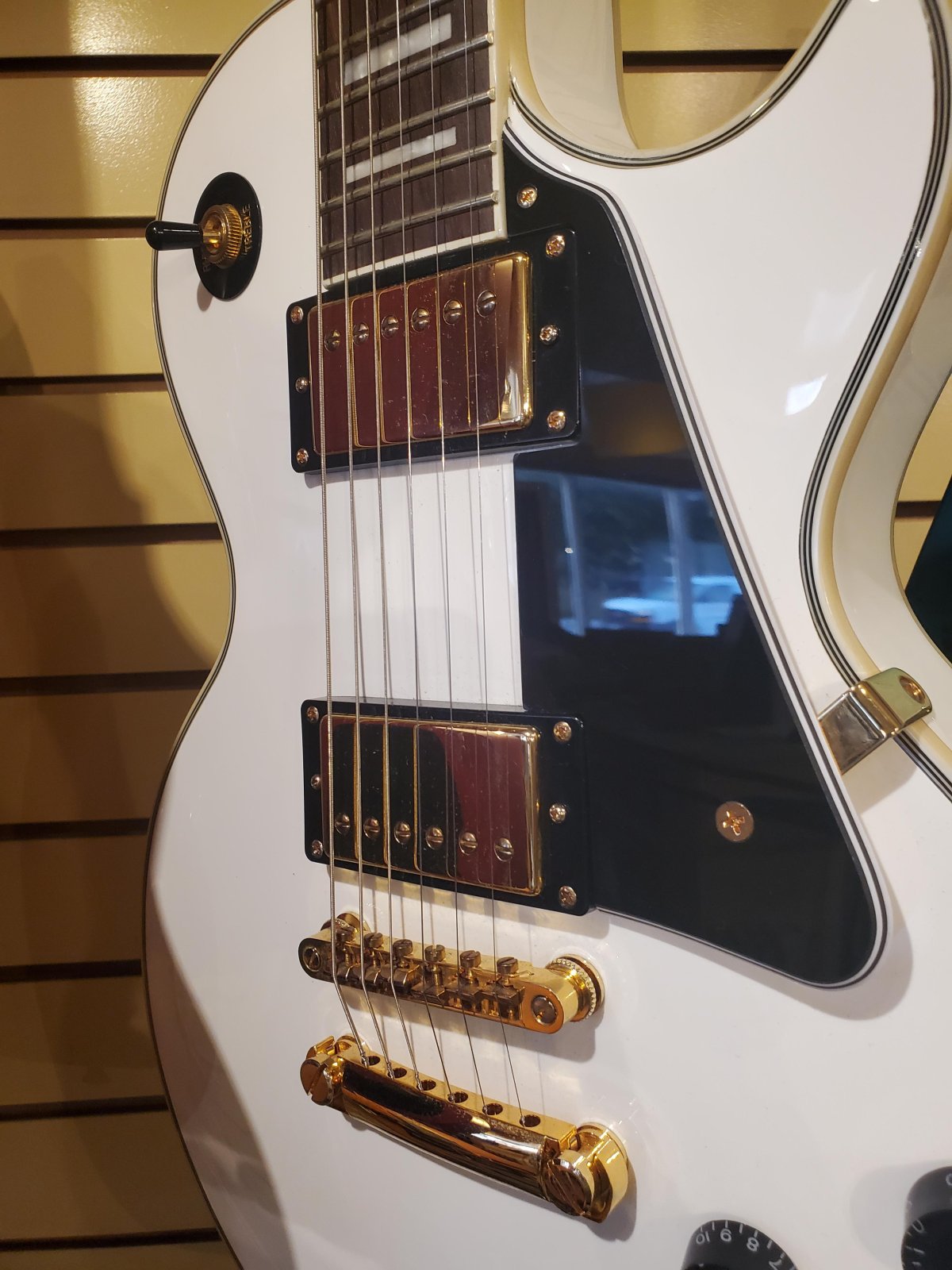 used Epiphone Les Paul Custom Pro (Alpine White) w/ case