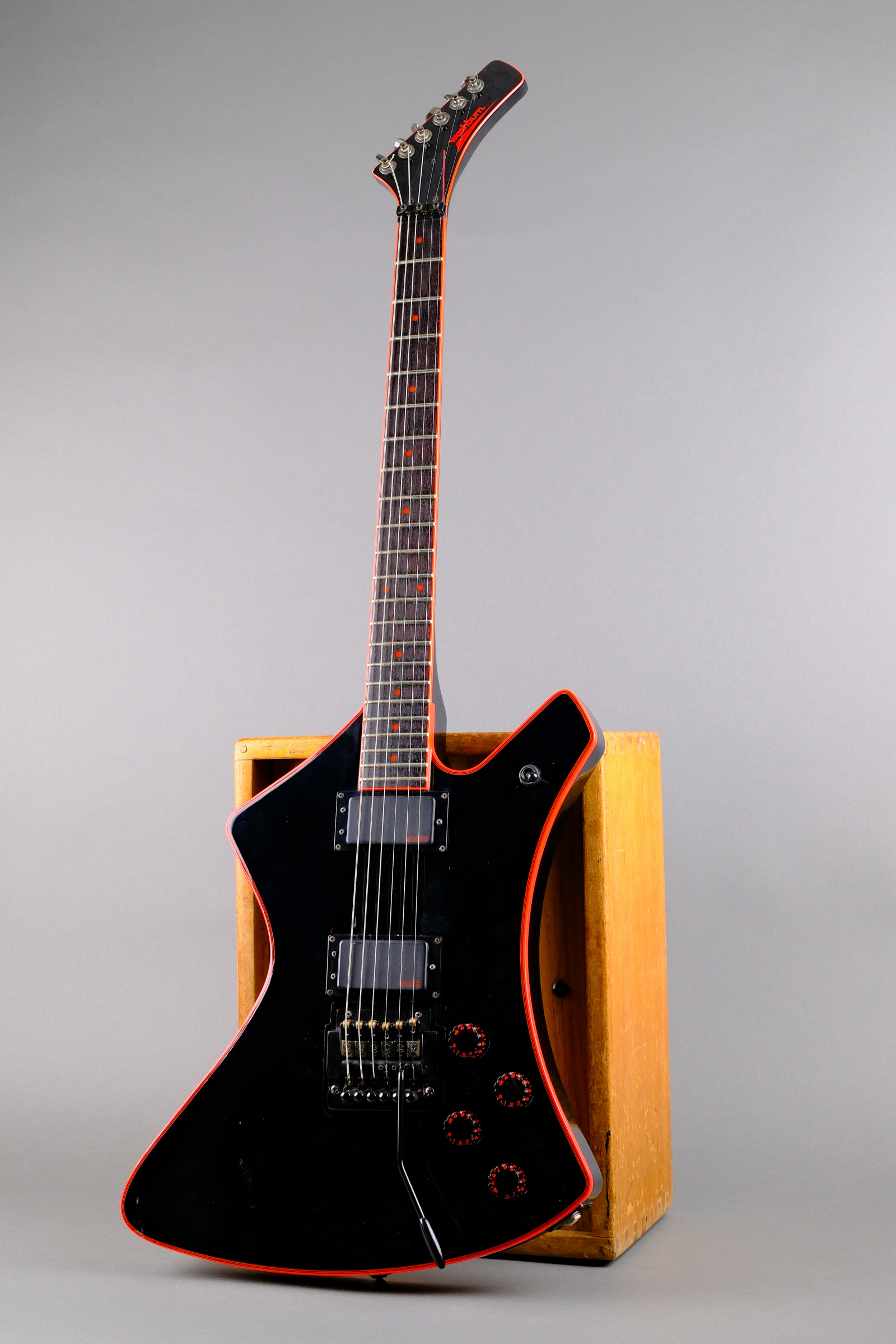 Washburn 値下げ！ 1985_Washburn_A_20V_Black-