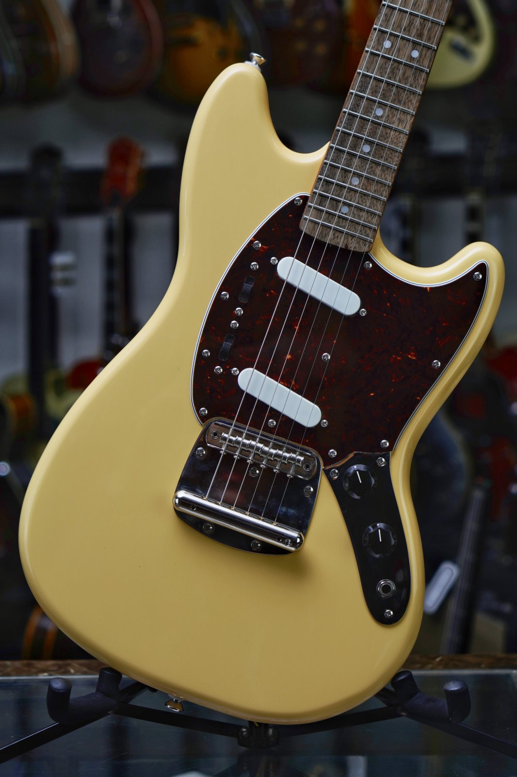 2021 Squier Classic Vibe 60s Mustang Vintage White