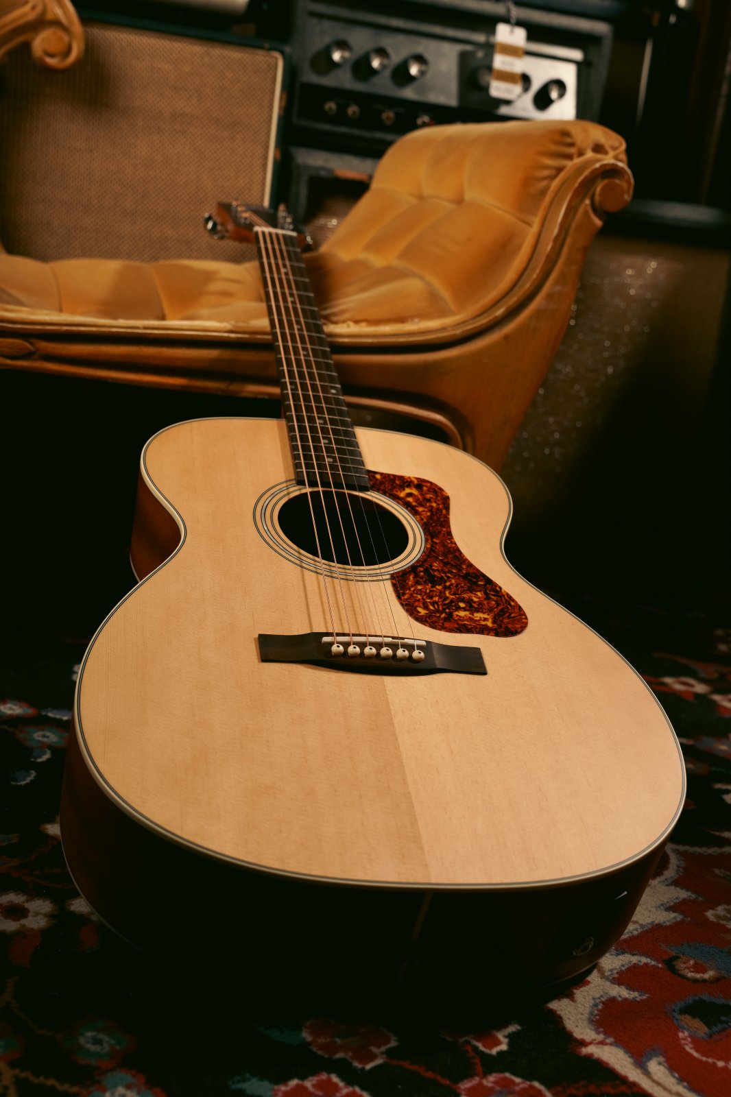 Guild OM-240E Natural Acoustic/Electric Westerly Collection (new