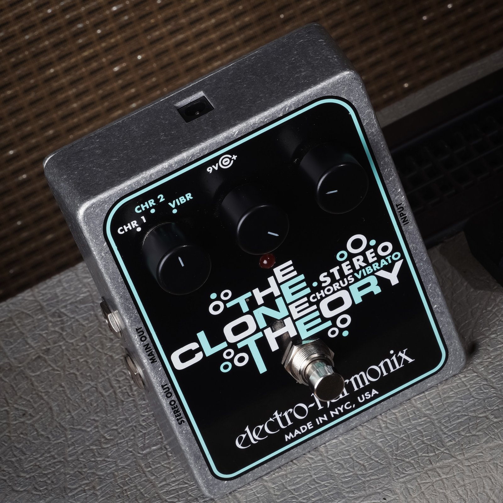 Electro-Harmonix Stereo Clone Theory Analog Chorus/Vibrato (used)
