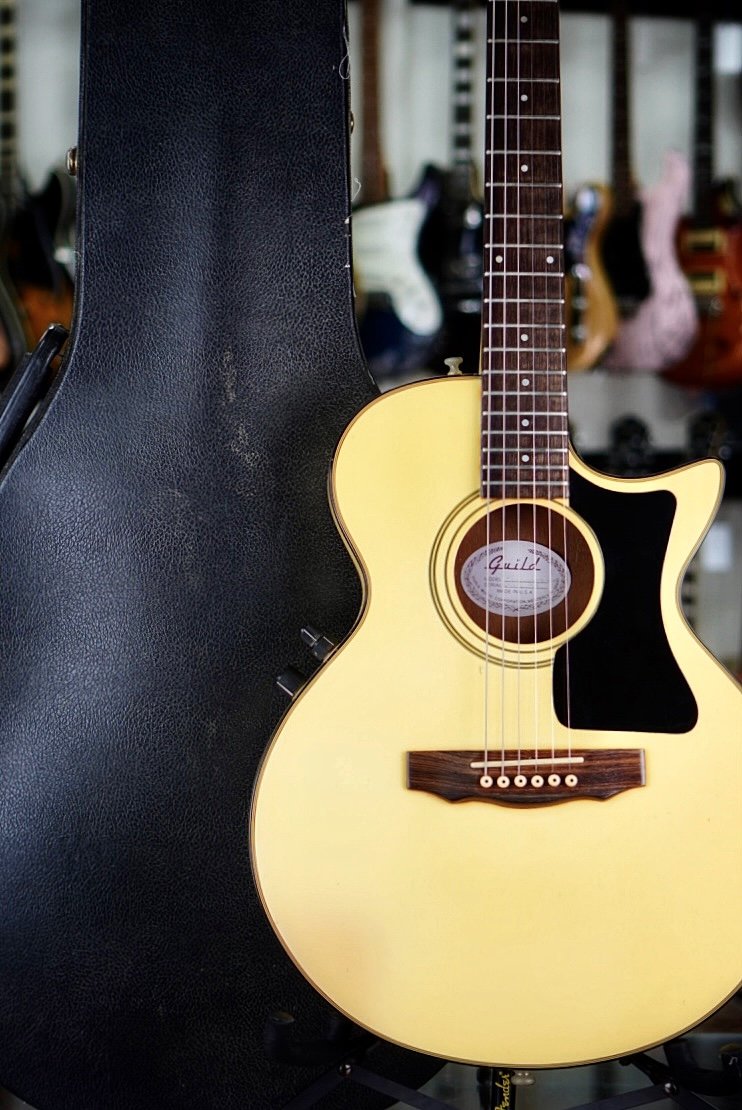 1990 Guild Songbird Acoustic/Electric
