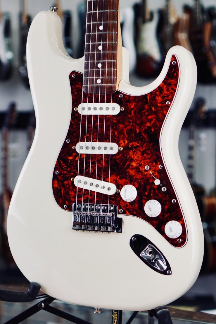Fender Stratocaster ホワイト メキシコ製 s-l1200.jpg