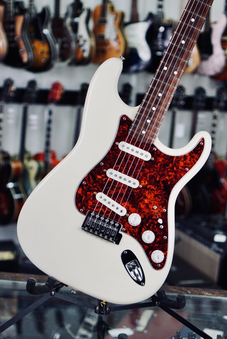 1994 Fender Stratocaster Squier Series Made in Mexico Olympic White