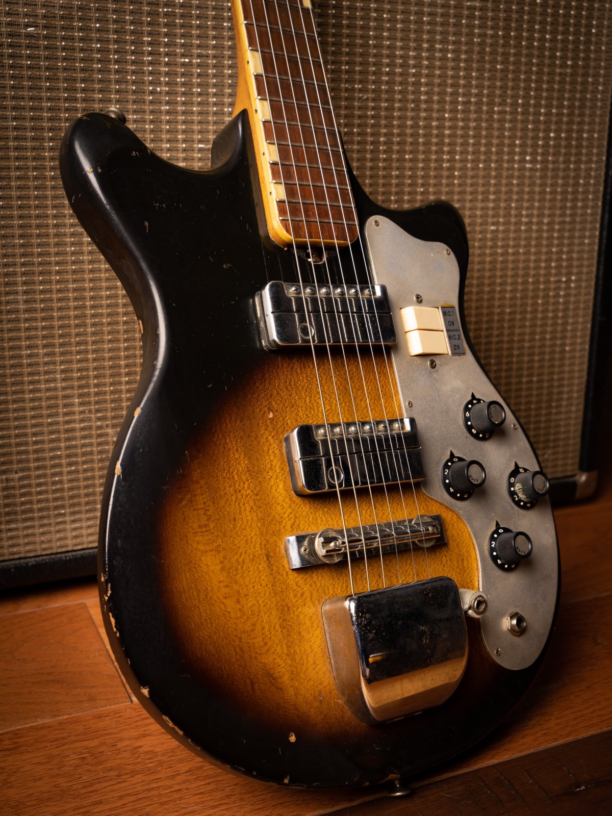 Teisco MJ-3L 2 TONE SUNBURST 1965年製 Teisco MJ-3L 2 TONE SUNBURST 1965年製 - メルカリ