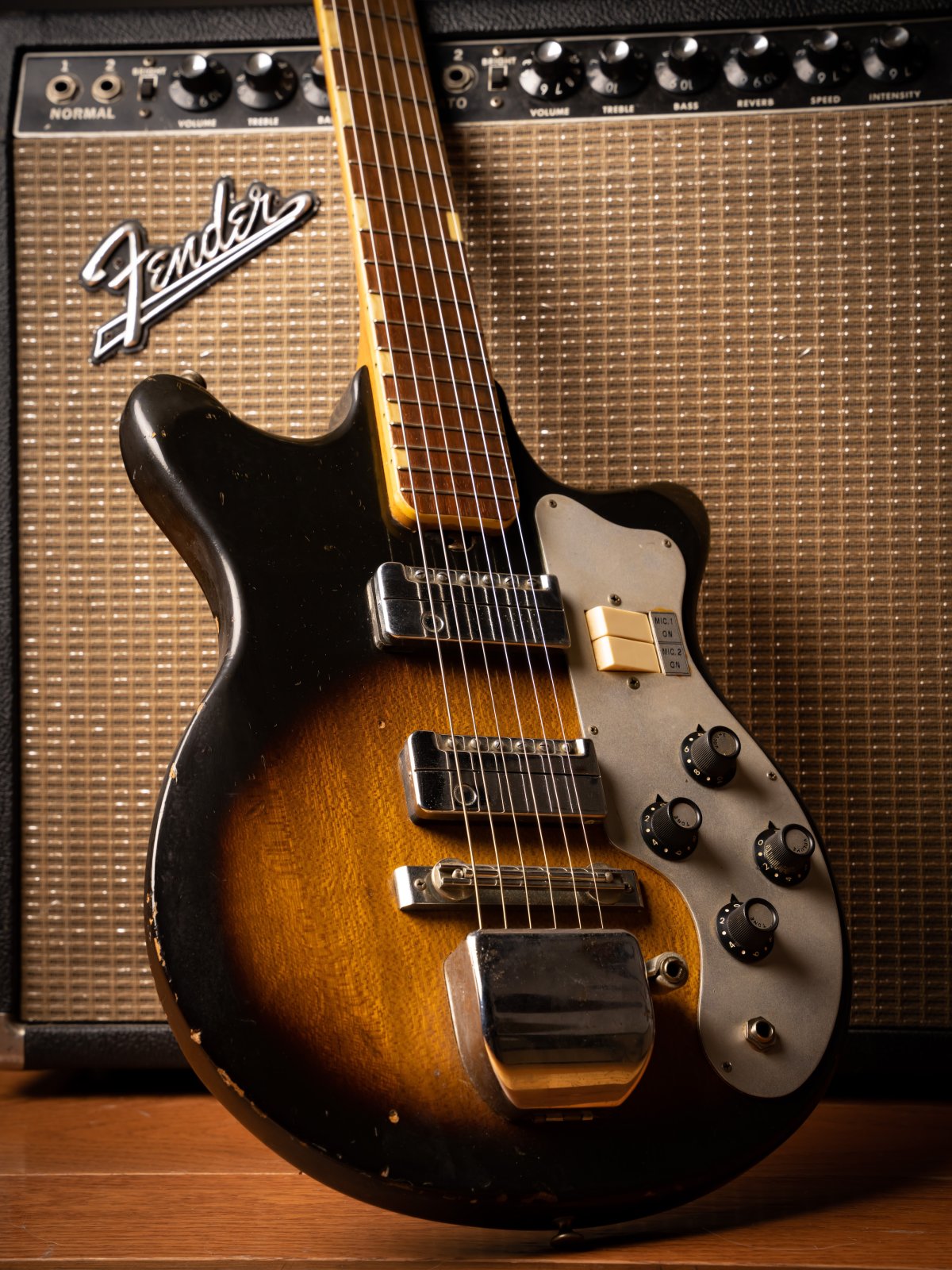 Teisco MJ-3L 2 TONE SUNBURST 1965年製 TEISCO MJ-3L 2 TONE SUNBURST 1965年製【RARE MODEL】3 PICK