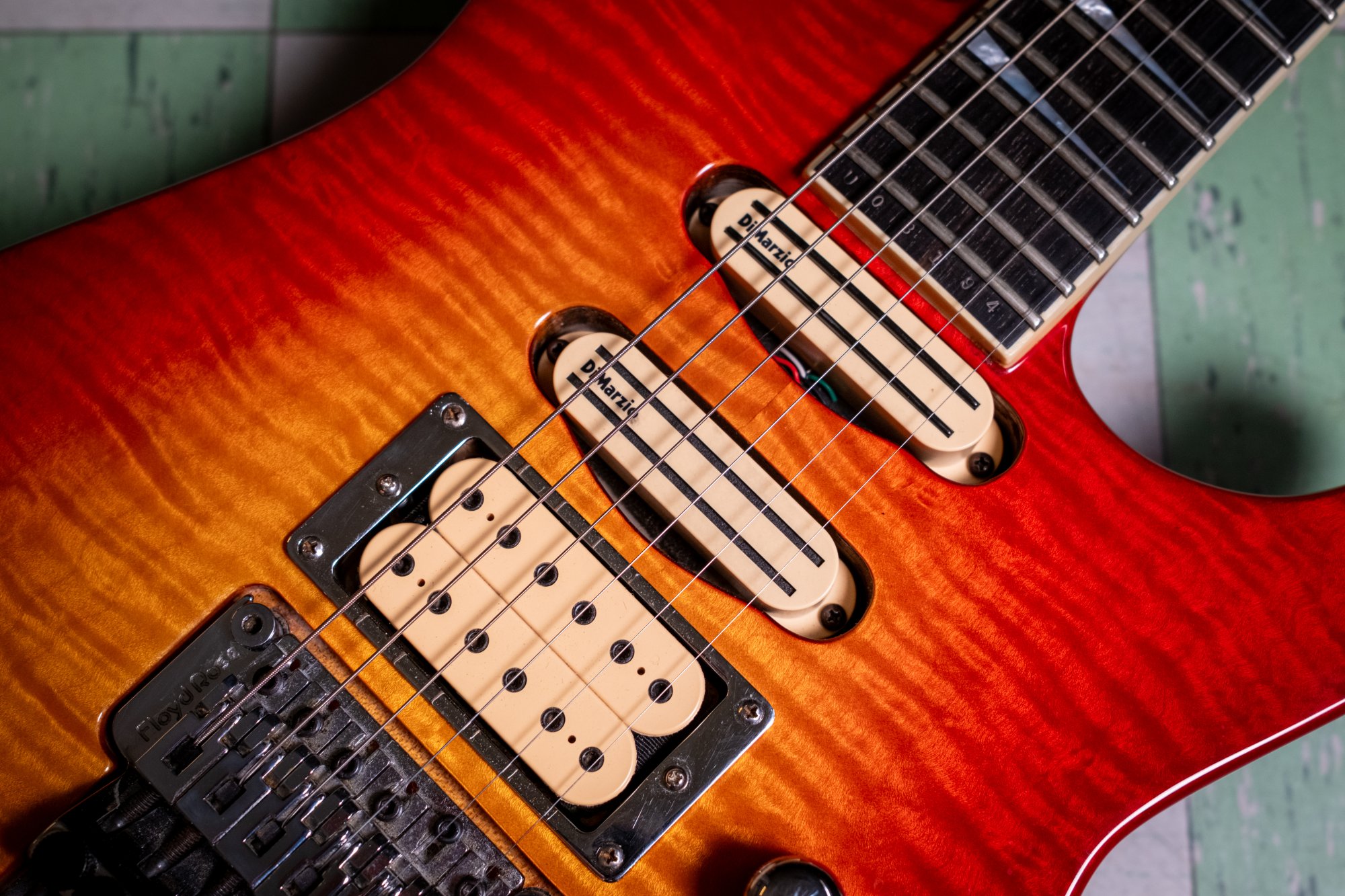 domestic brand cherry sunburst ライダースJK 2000 Jackson USA SL1 Soloist Cherry Sunburst
