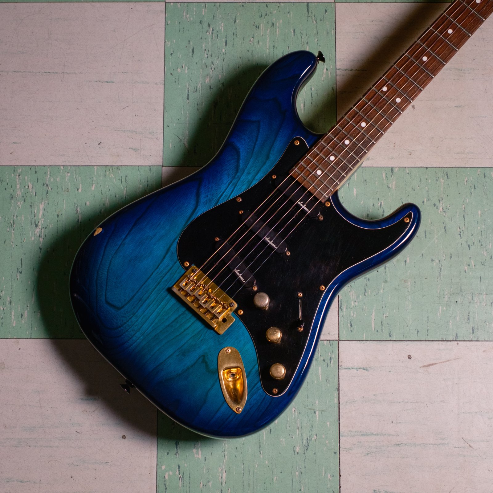 の*た様 CHARVEL BY Jackson シャーベル CDS-070 Du の*た様 CHARVEL BY Jackson シャーベル CDS-070 Du - メルカリ