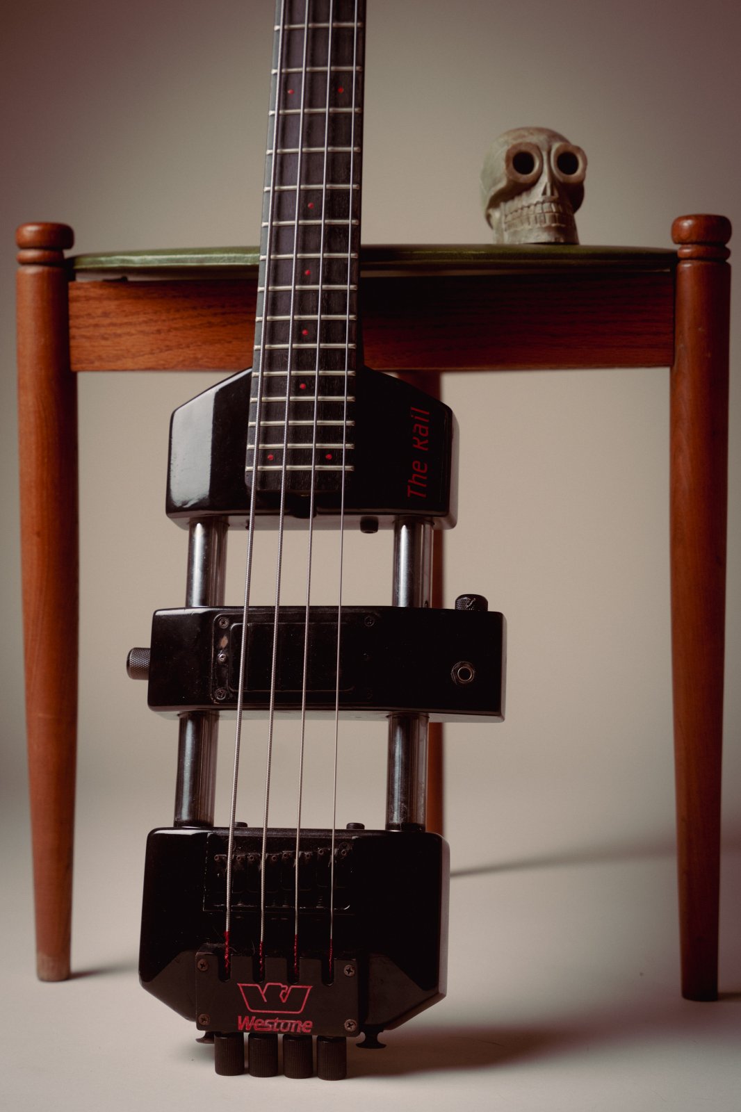 Westone（Matsumoku）The Rail Bassソフトケース付き A Bass With Style: 1986 Westone The Rail | MyRareGuitars.com