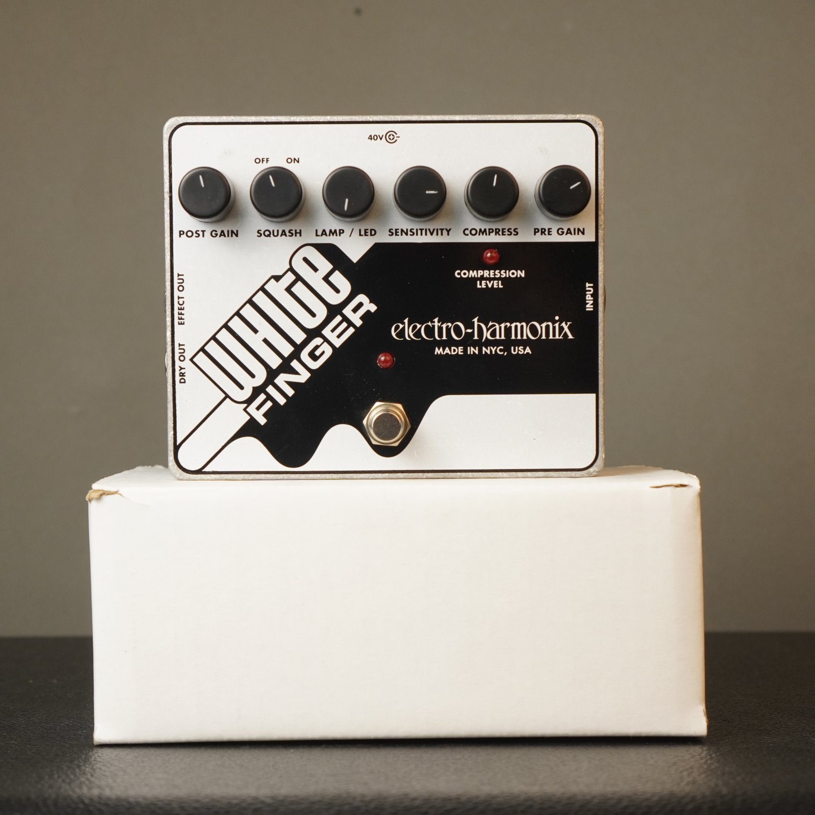 Electro-Harmonix White Finger Analog Optical Compressor (used)