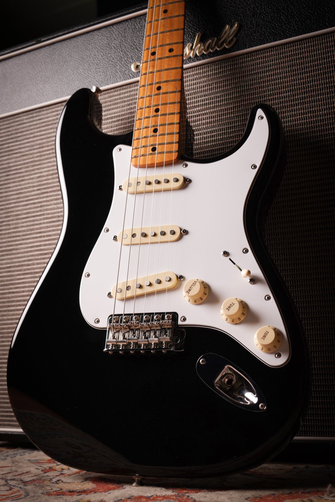 Fender Jimi Hendrix Stratocaster® Fender Jimi Hendrix Stratocaster - Olympic White with Maple