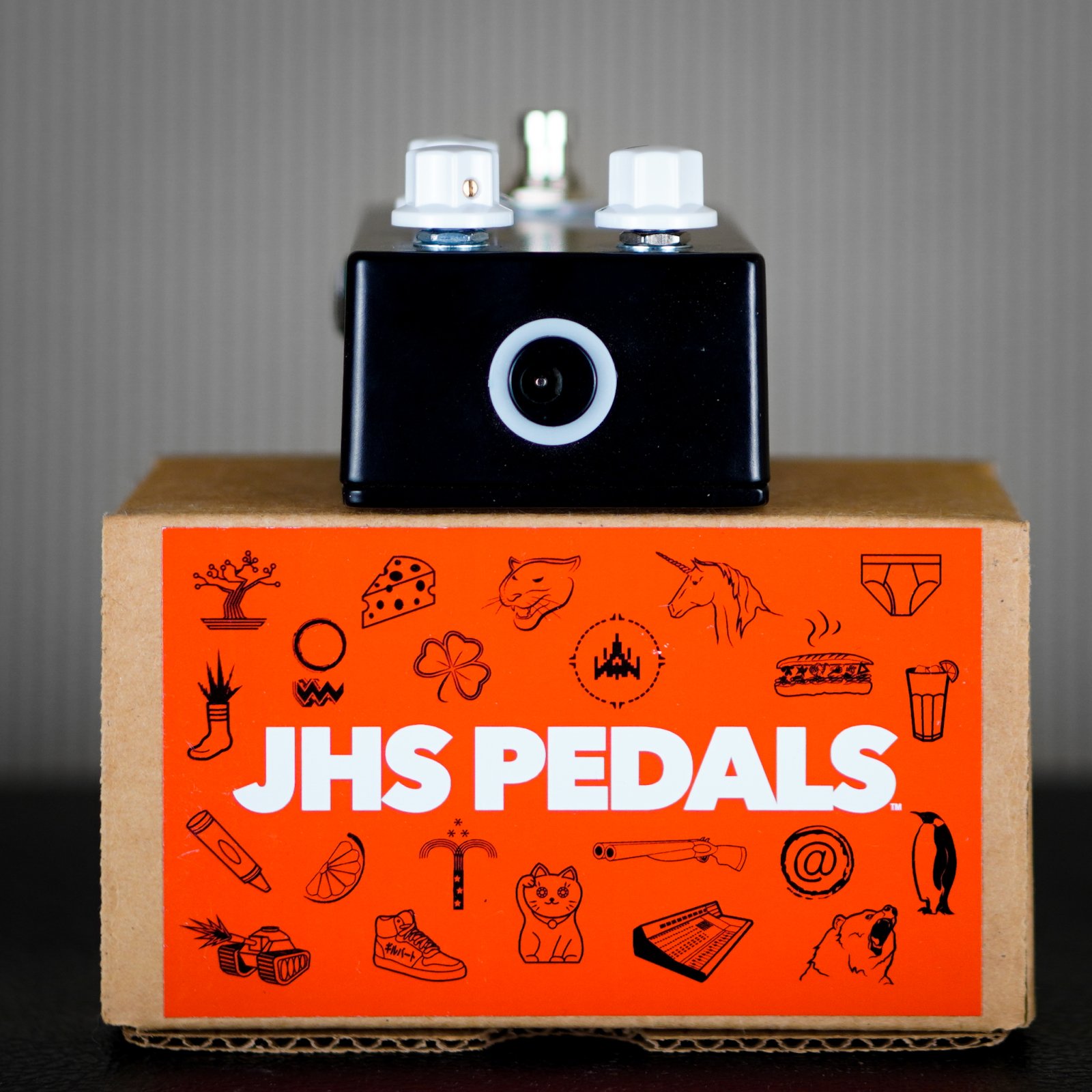 JHS Pedals Haunting Mids Preamp/EQ Pedal (used)