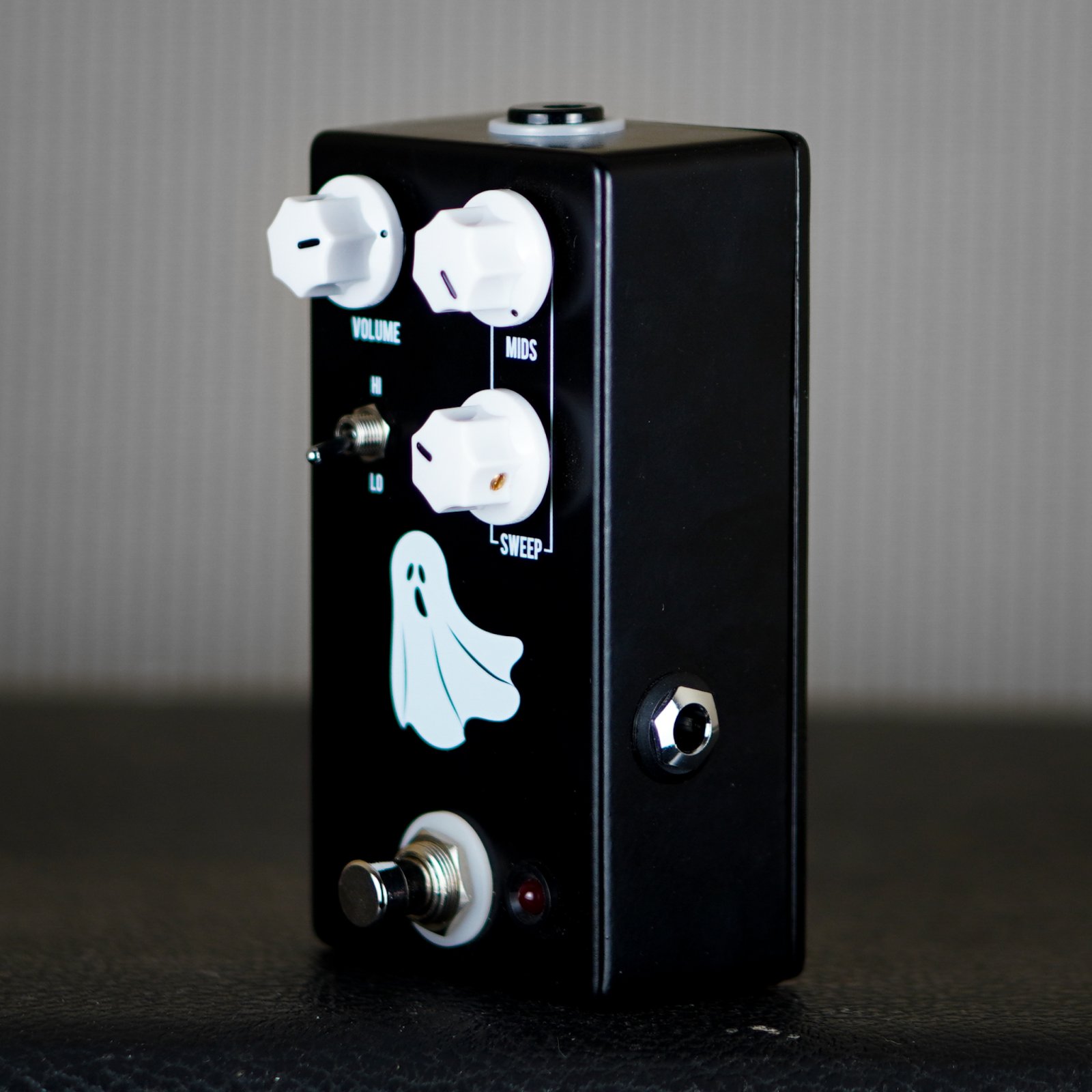 JHS Pedals Haunting Mids Preamp/EQ Pedal (used)