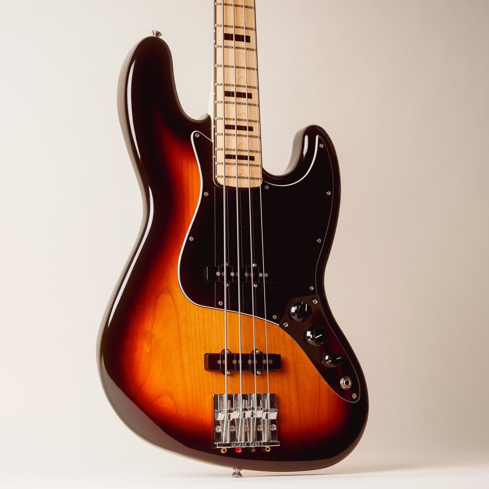 2015 Fender Geddy Lee Jazz Bass 3-Tone Sunburst