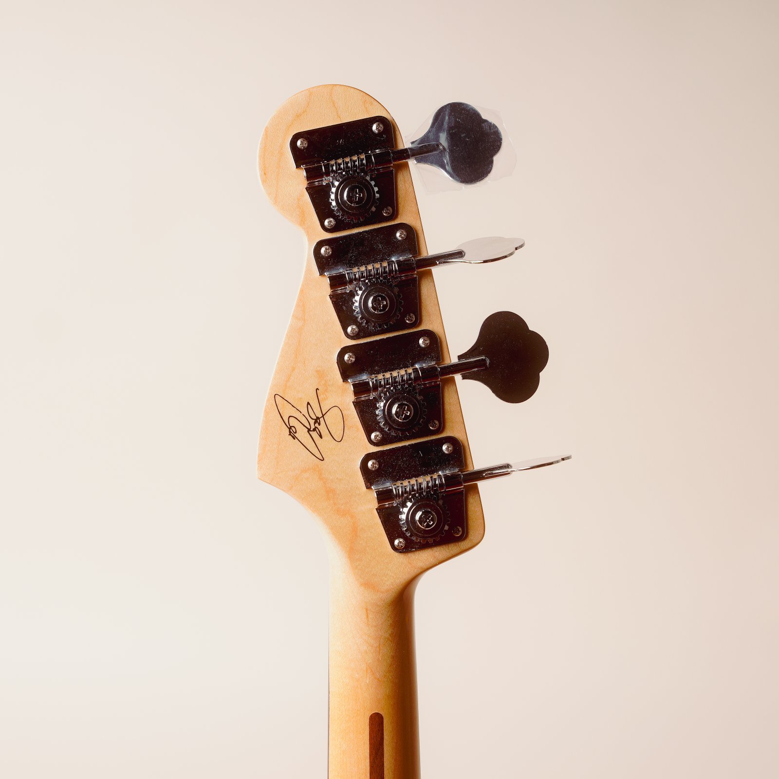 2015 Fender Geddy Lee Jazz Bass 3-Tone Sunburst