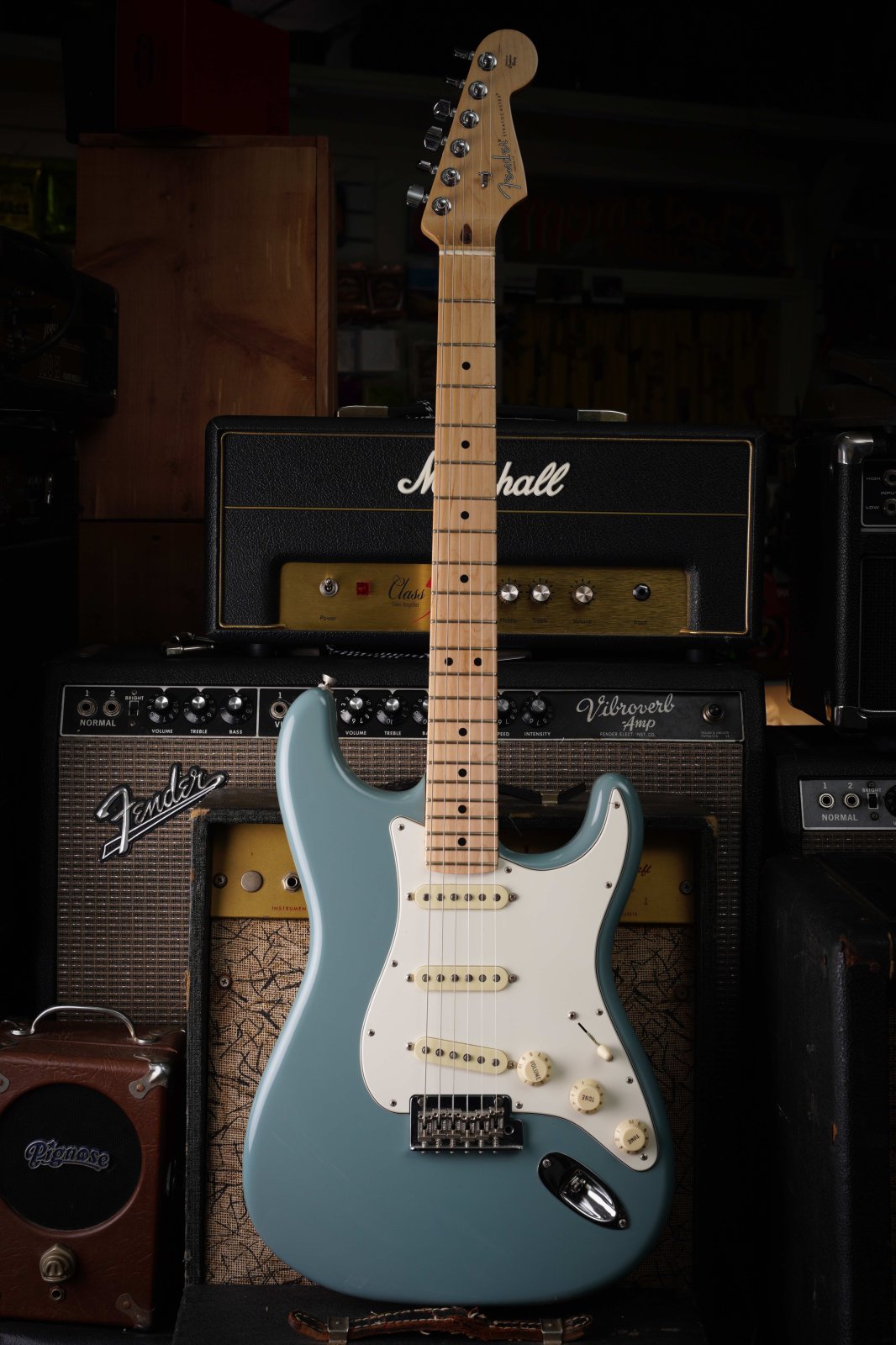 2016 Fender American Professional Stratocaster Sonic Gray