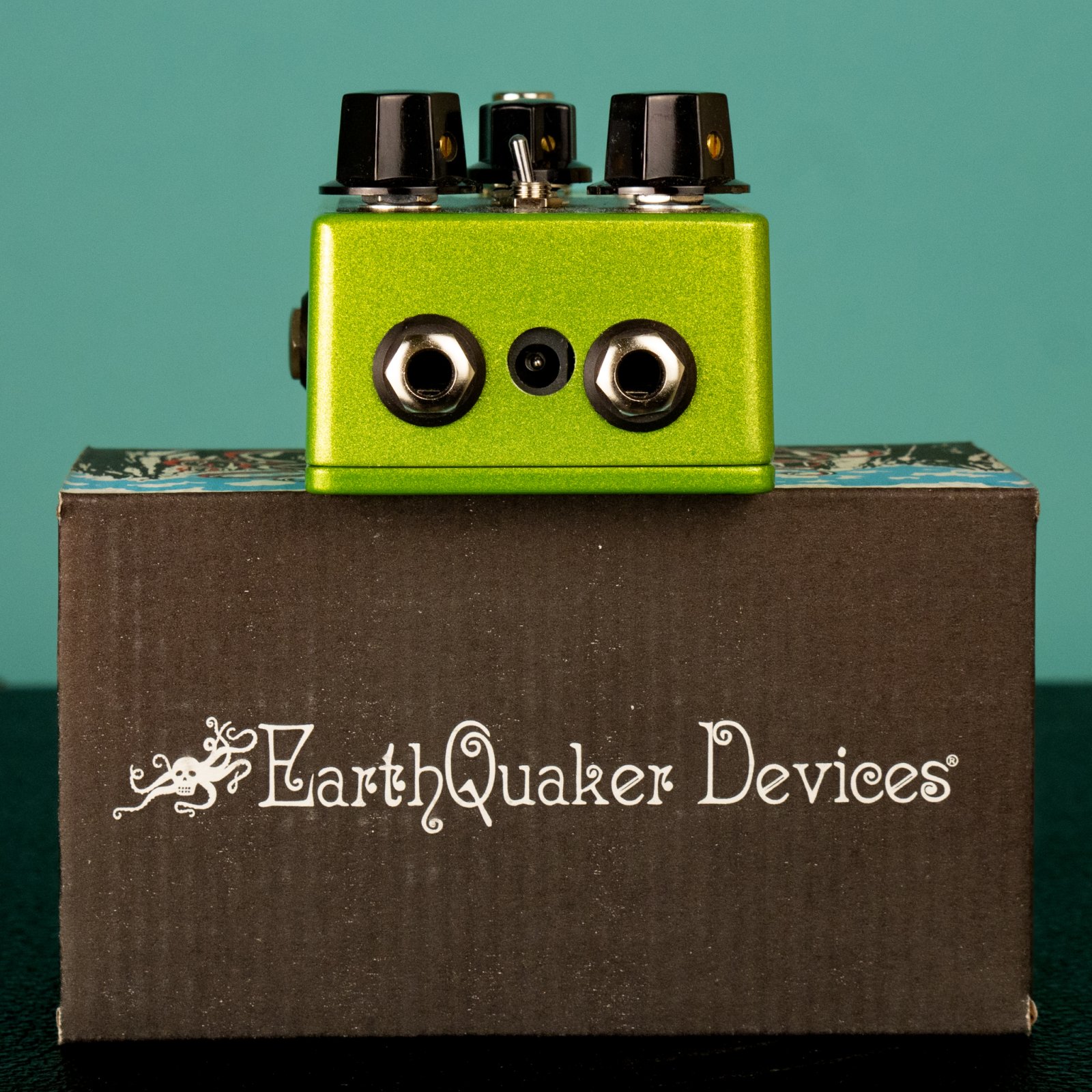 新品 未使用 Earthquaker Devices Hummingbird Hummingbird リピートパーカッショントレモロ — EarthQuaker Devices
