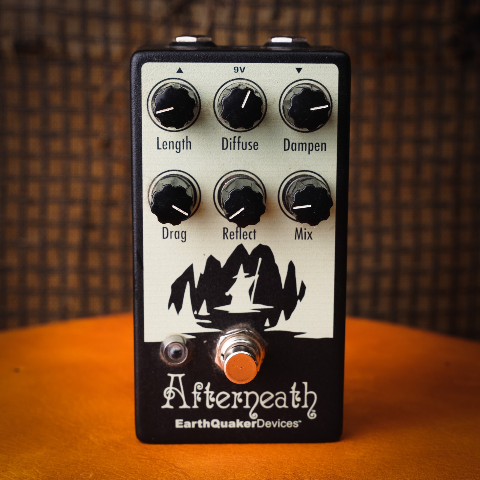 EarthQuaker Devices Afterneath Otherworldly Reverberator V1