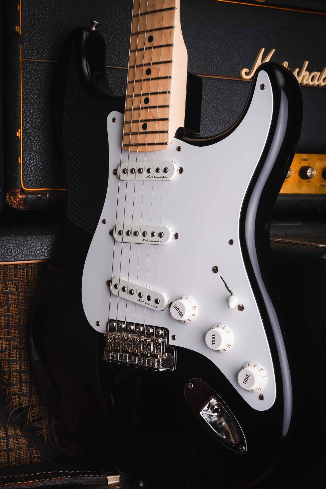 ギター Fender Eric Clapton Stratocaster Blackie Fender Eric Clapton Stratocaster - Black with Maple