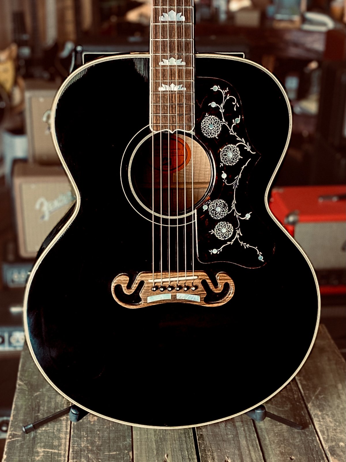 ギター Gibson j-200 1995 1995 Gibson J-200 Ebony