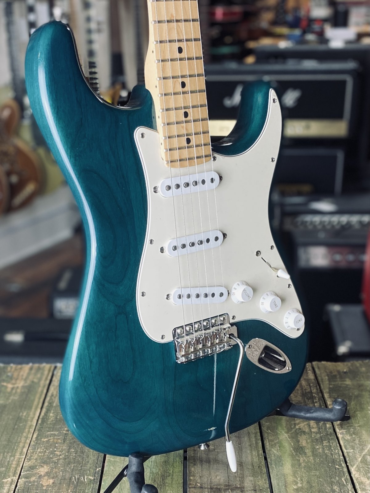 2002 Fender Highway One Stratocaster Transparent Teal