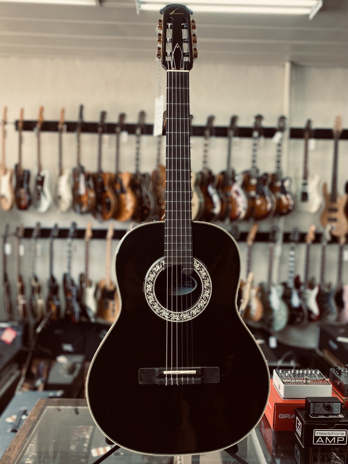 Ovation 1713 Classicギター ハードケース、弦2本付 Ovation 1713 Classicギター ハードケース、弦2本付 2026年最新Yahoo