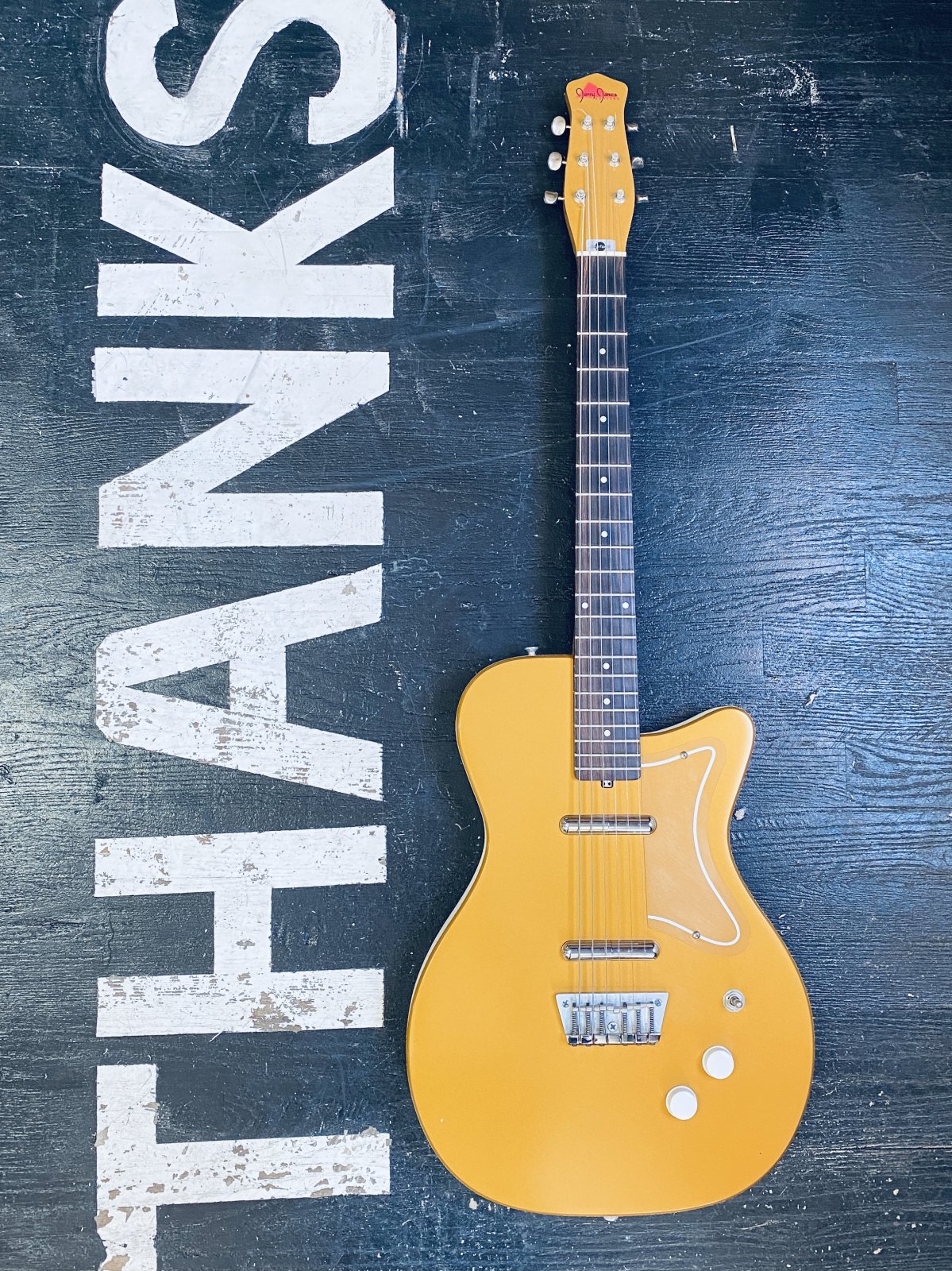 1998 Jerry Jones Neptune U2 Gold Sparkle