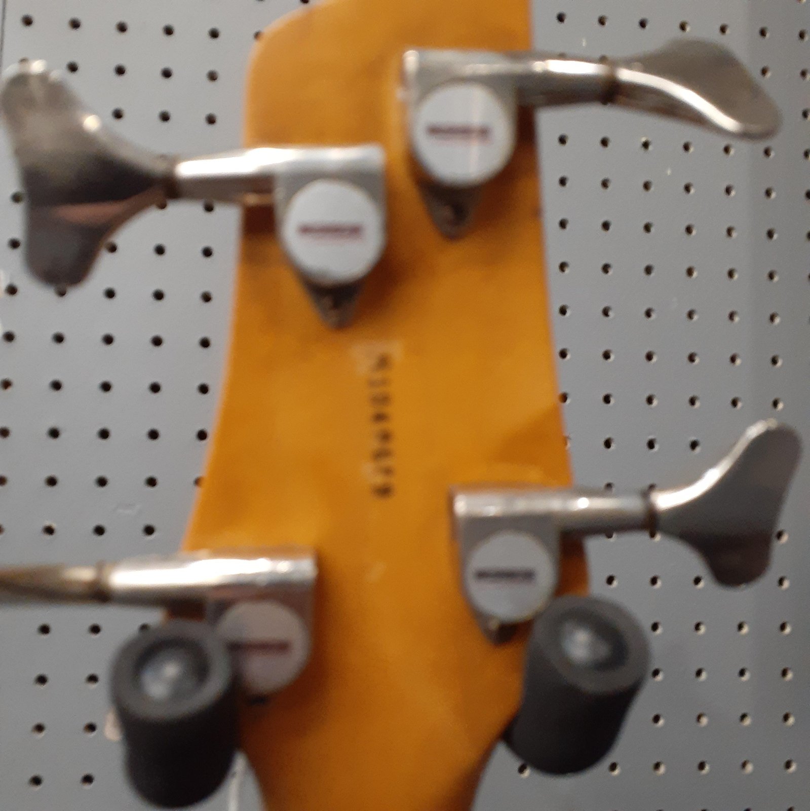 Washburn Bantam XB-200 - USED