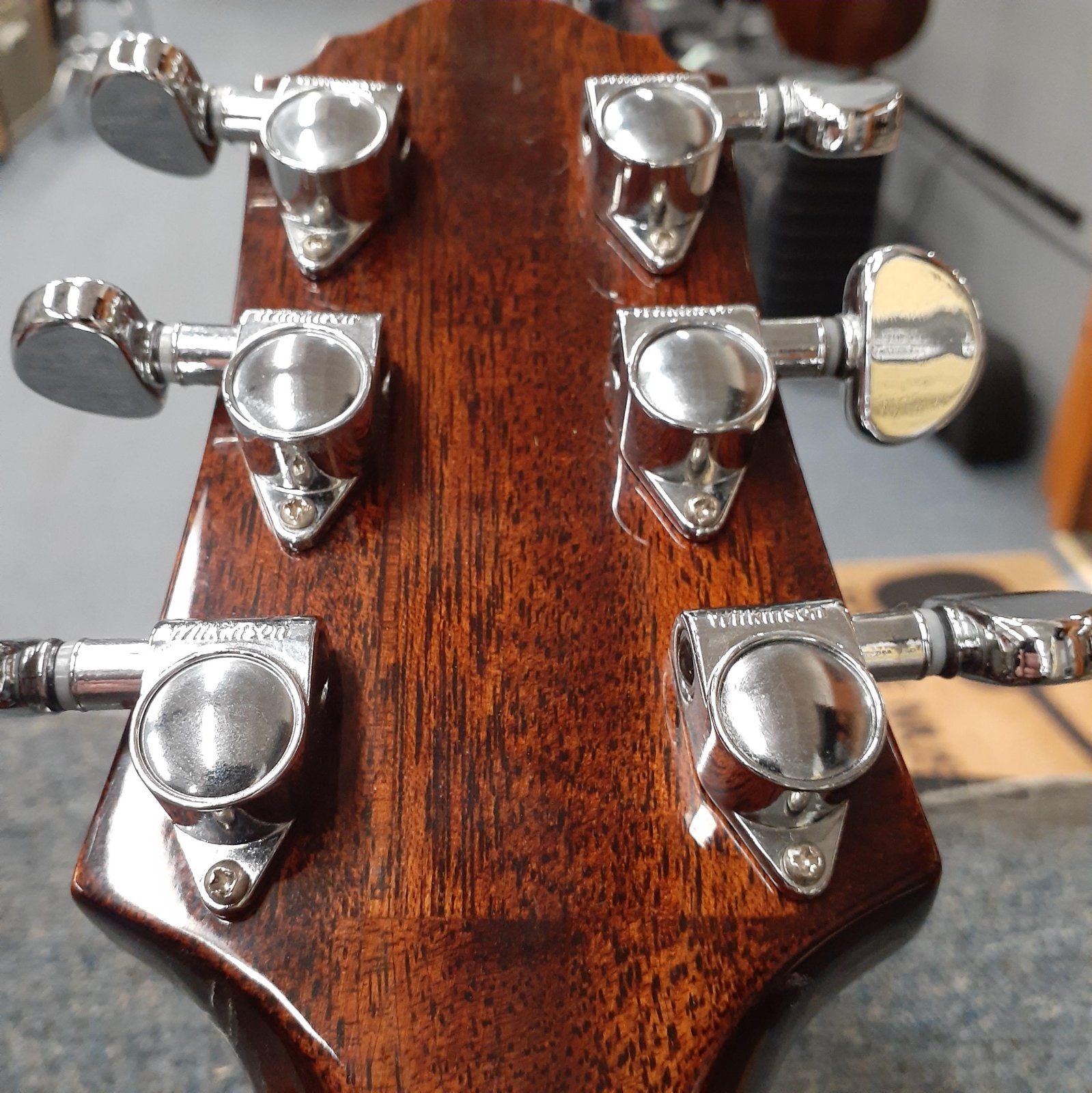 値下げ交渉可　CRAFTER SA-TMVS buy CRAFTER SAT-TMVS Acoustic Electric Guitar with Case