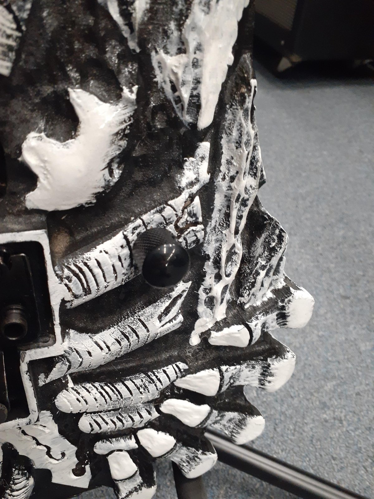 John's Custom Work Skull & Bones - USED