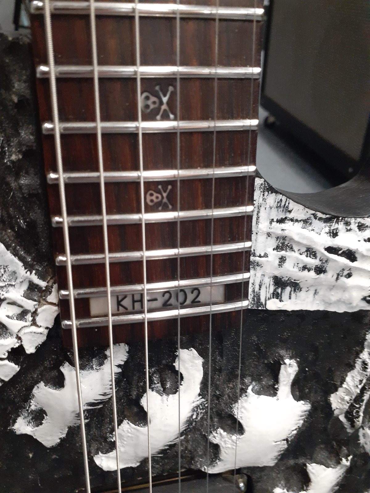 John's Custom Work Skull & Bones - USED