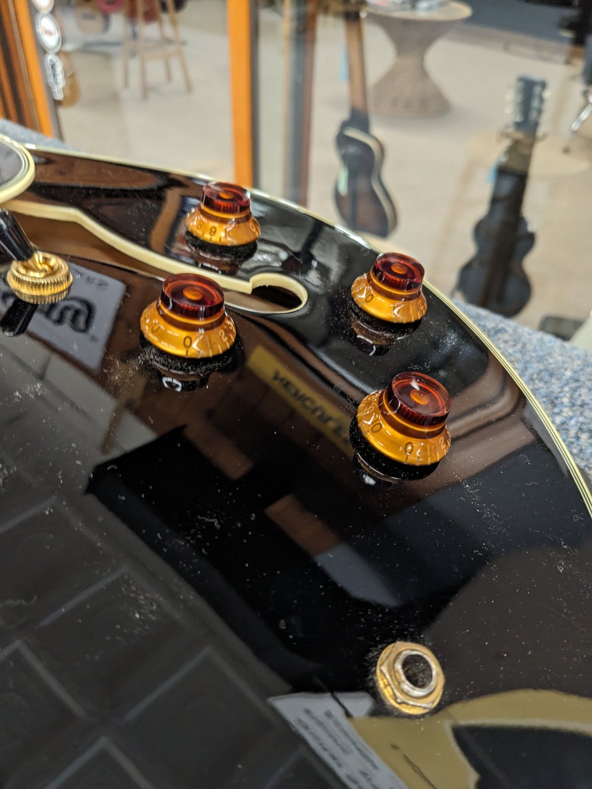 新品同様 Epiphone Sheraton II Pro 純正ハードケース Amazon | Epiphone 940-E519 ハードケース セミアコ用
