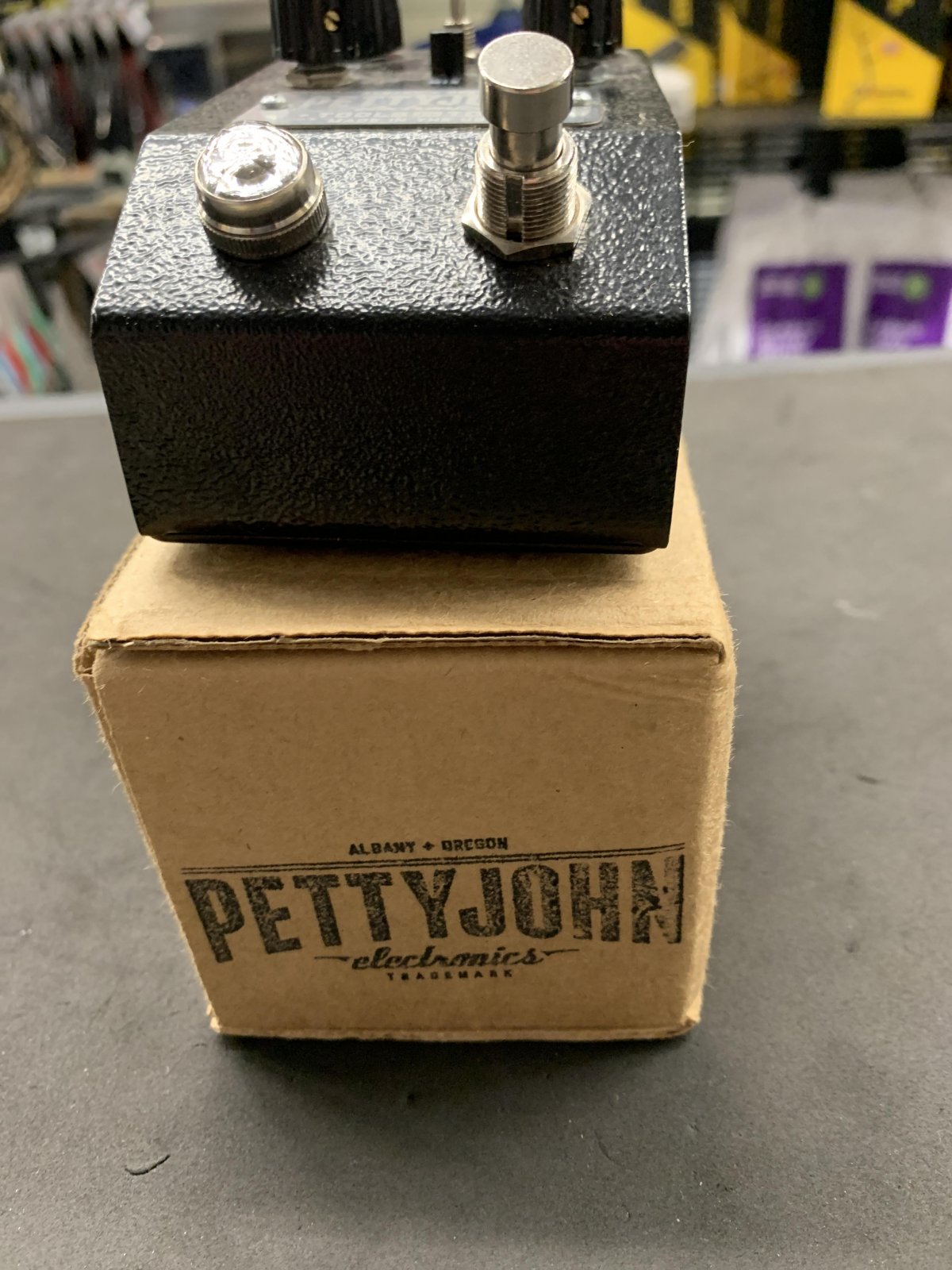 Pettyjohn Electronics Foundry Series Fuze Fuzz - USED