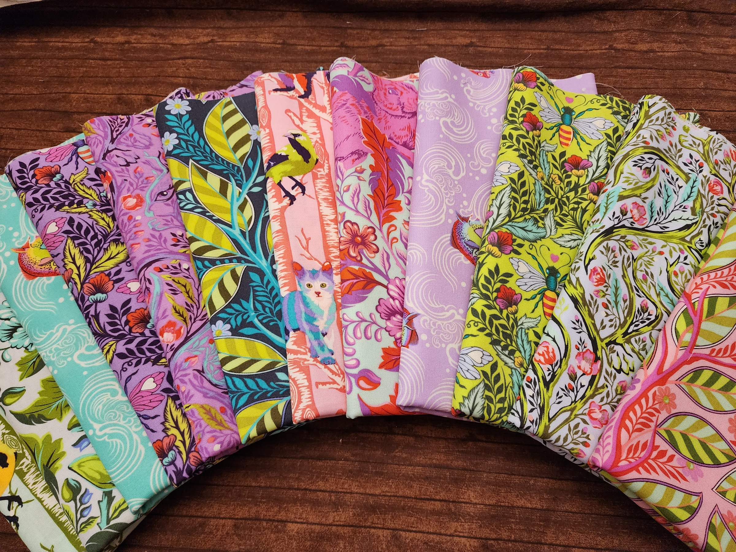 【激レア】 Fontaine Floral Uncut Sheet Fantasy Forest Wrapping Paper - Blue & Multi Pillows