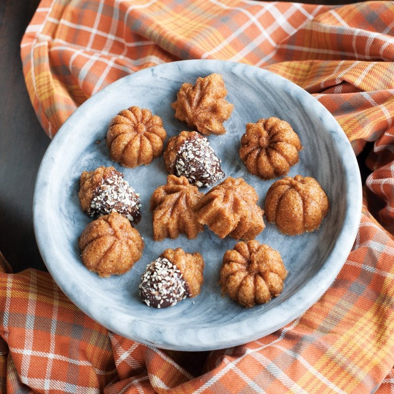 ★ノルディックウェア FALL CAKELET PAN 新品未使用 NORDIC Amazon.com: Nordic Ware Autumn Delights Cakelet Pan