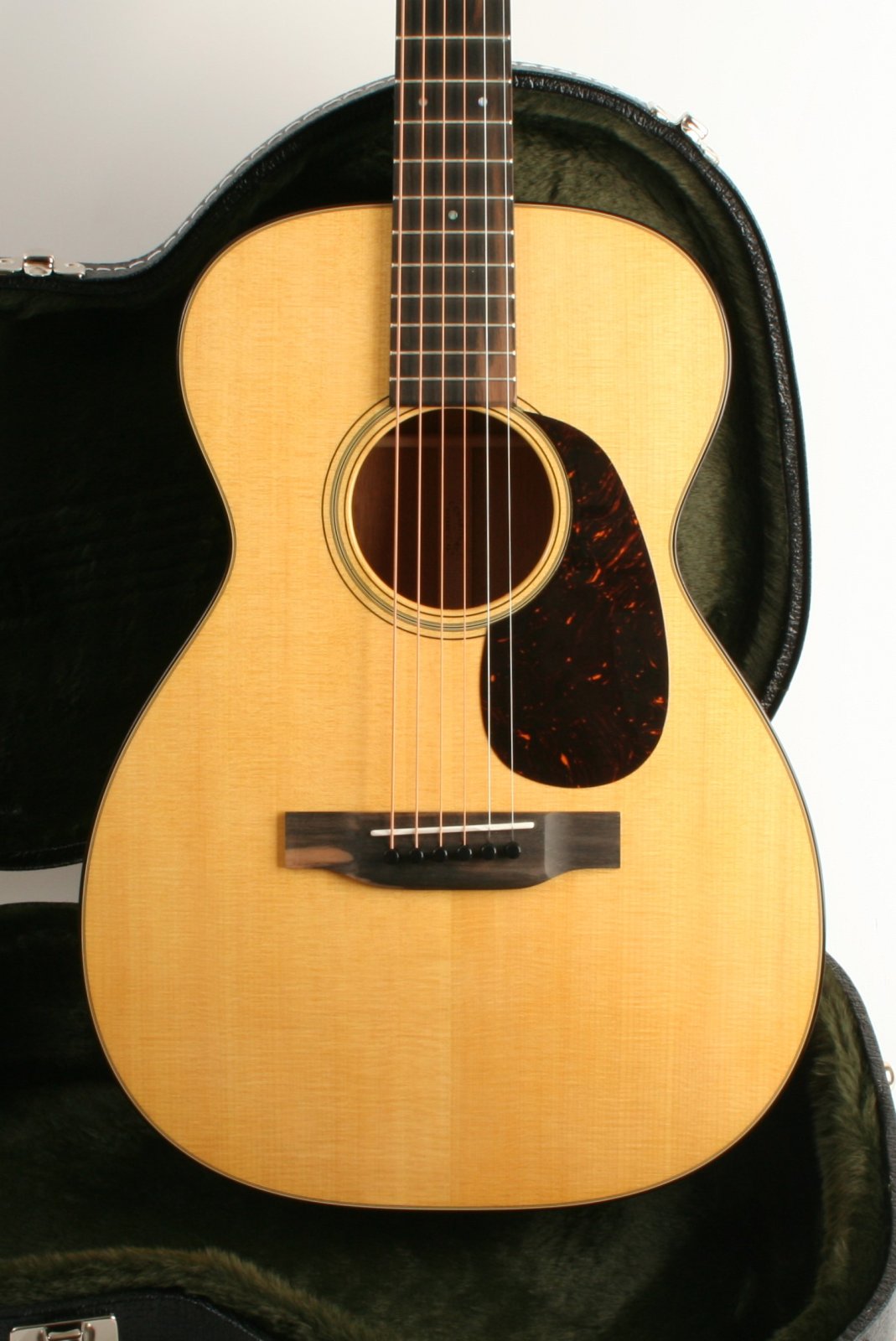 Martin 0-18 Standard Series 2880403 - 729789524636