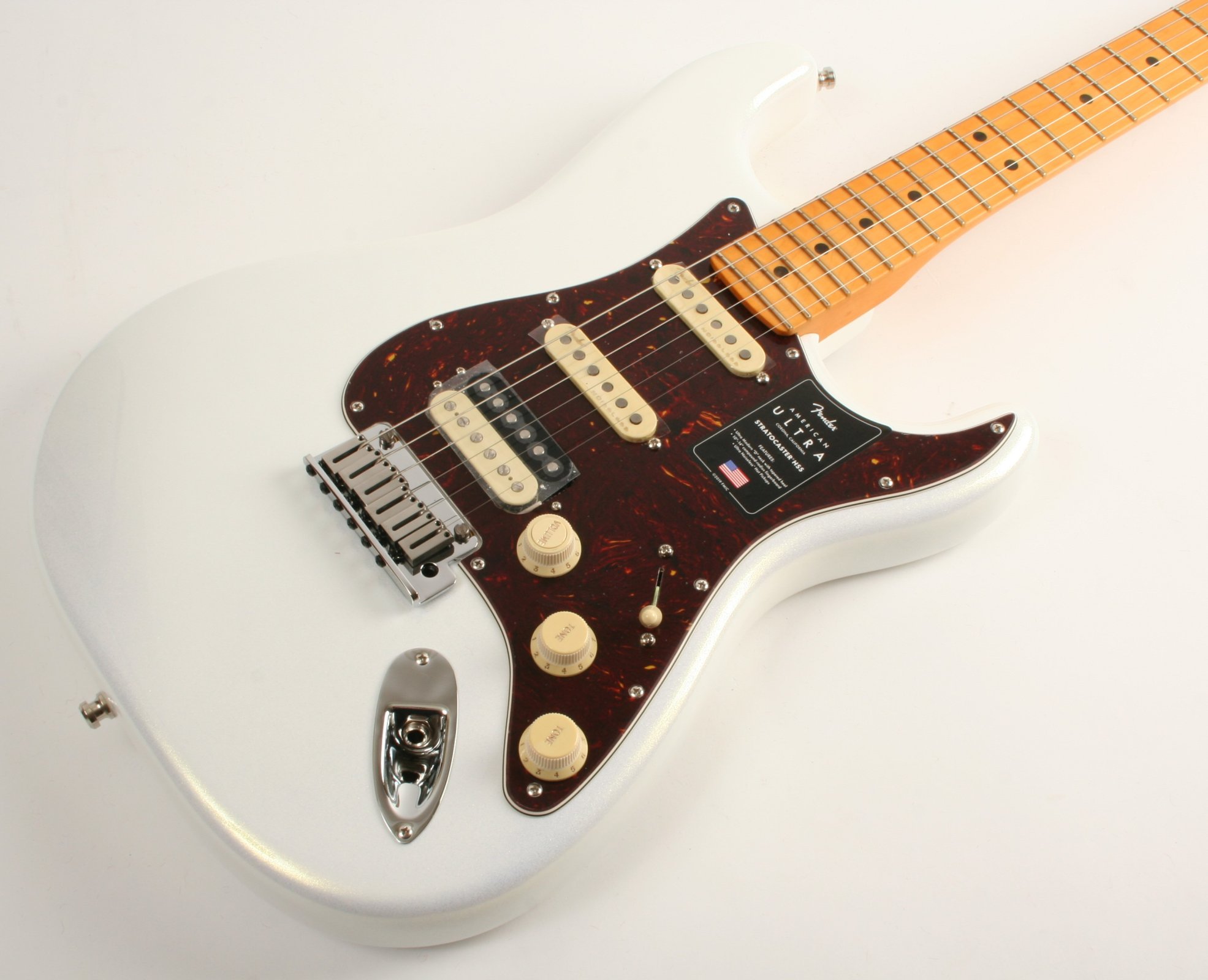 Fender American Ultra Stratocaster HSS Maple Fingerboard