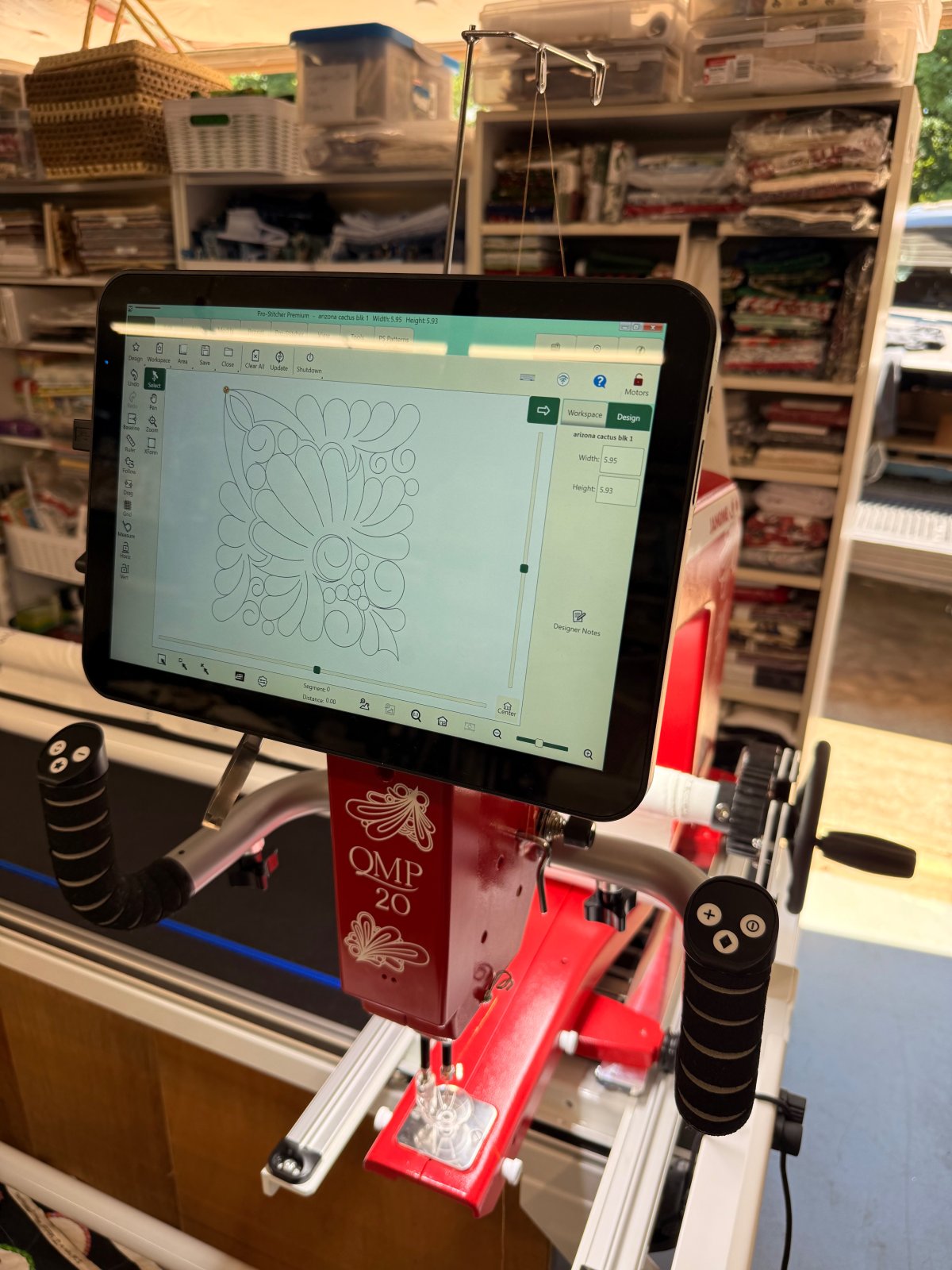 Pro-Stitcher Premium computerized quilting touchscreen