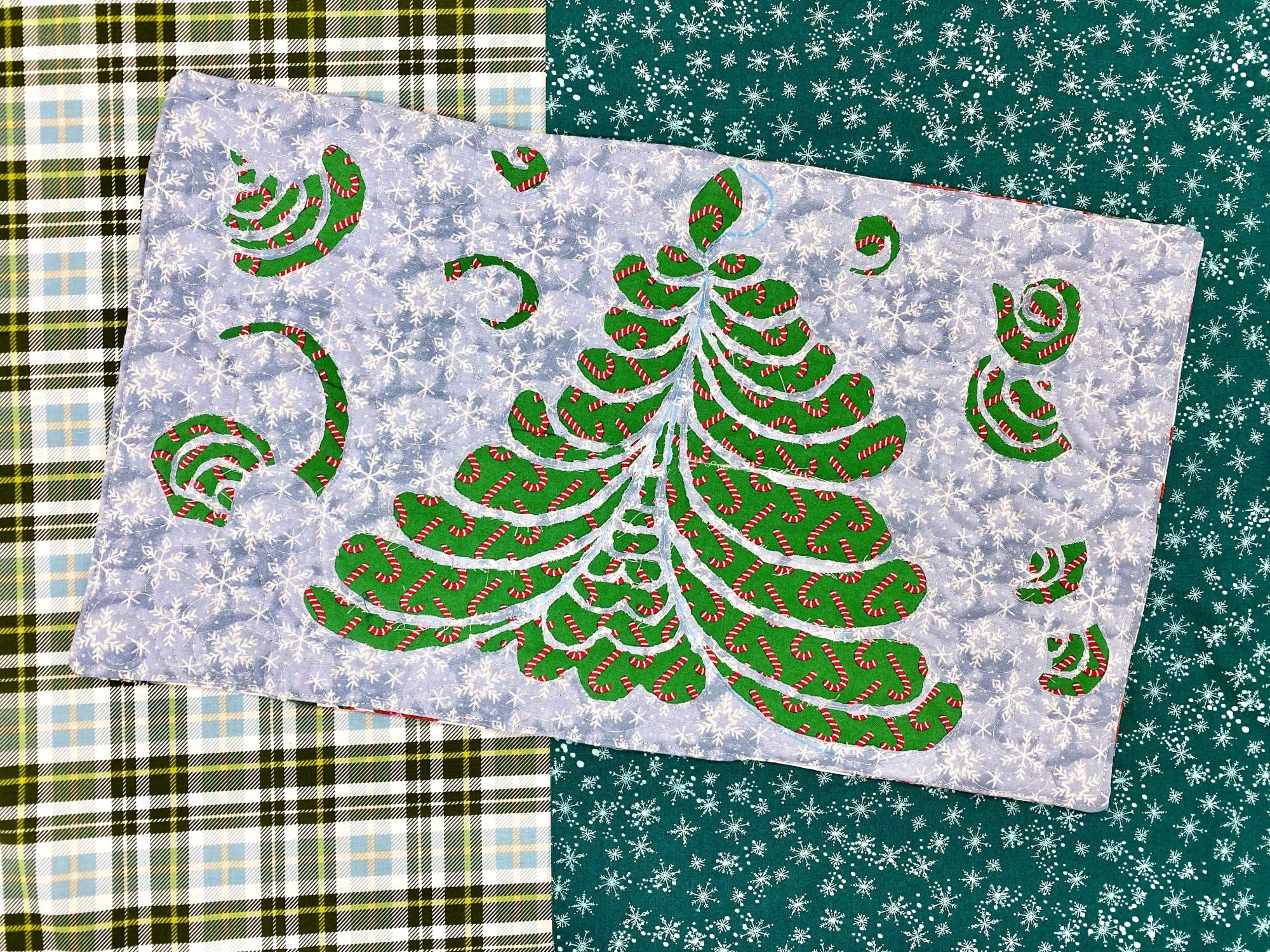 FreeMotion Quilting Class Reverse Applique Placemat