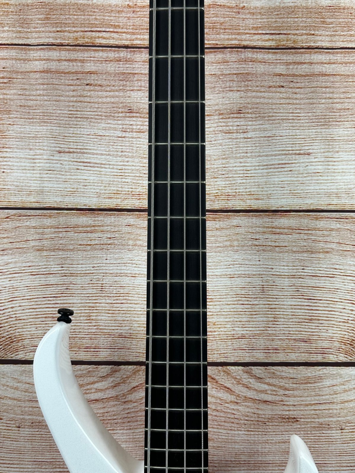 Kramer Disciple D-1 Bass - White - 1