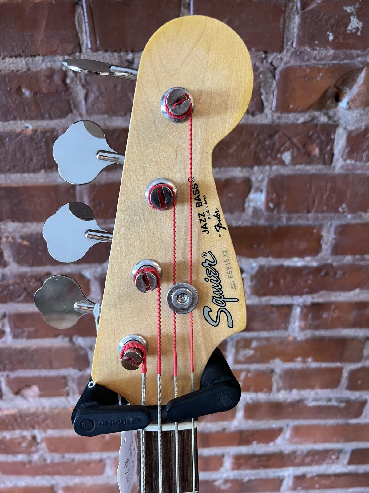 Squier 1980's Jazz Bass with gig bag