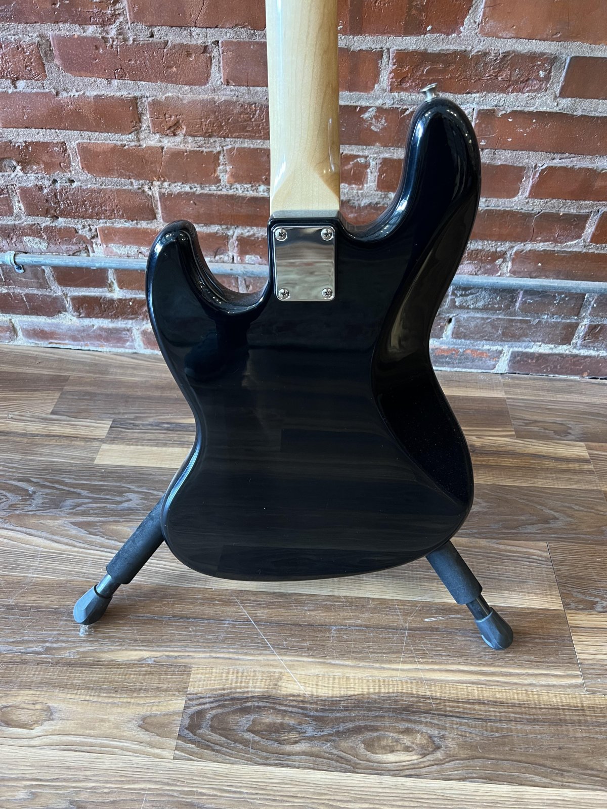 Squier 1980's Jazz Bass with gig bag