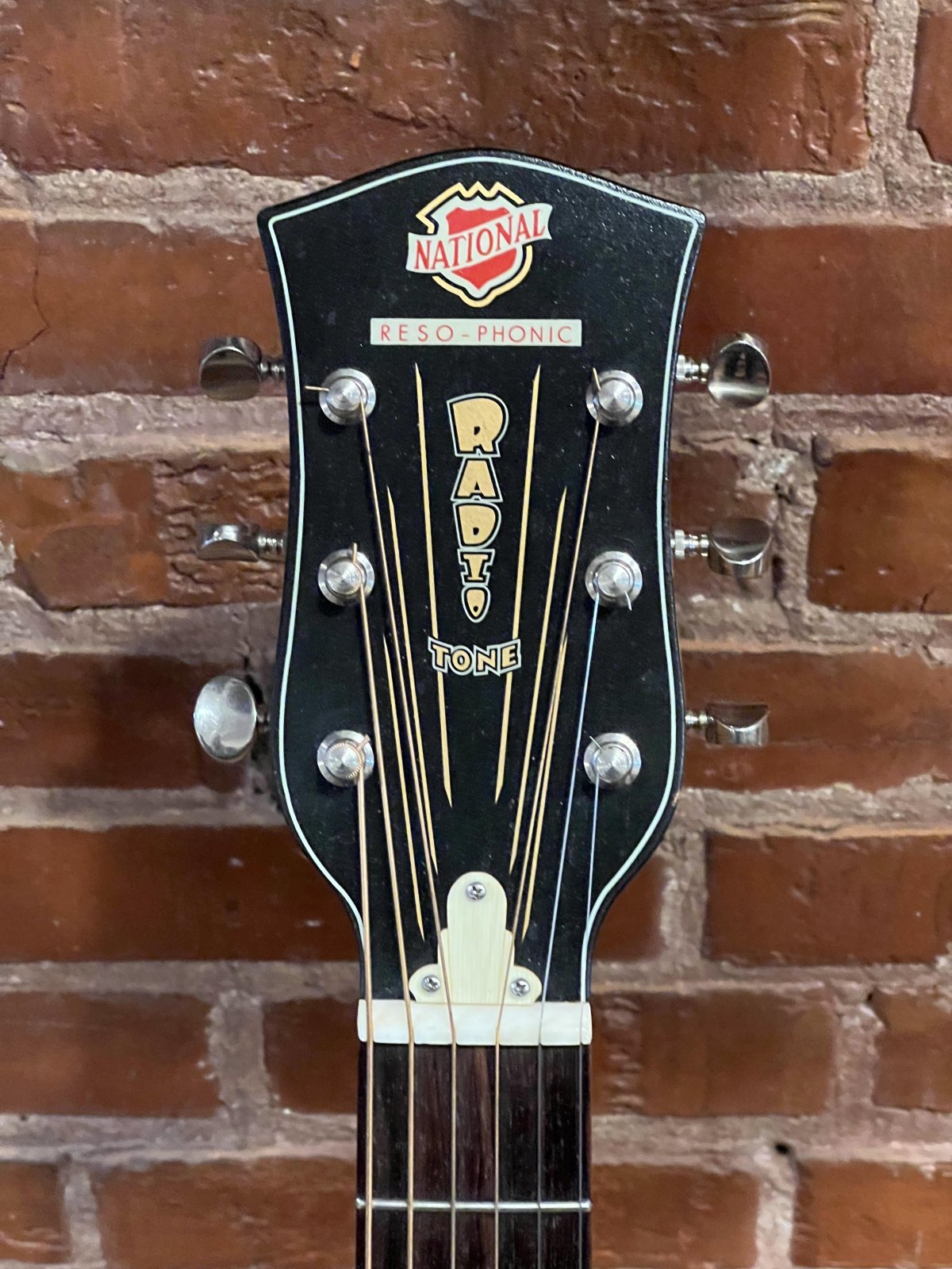 National Radio Tone Bendaway Resonator with hard case