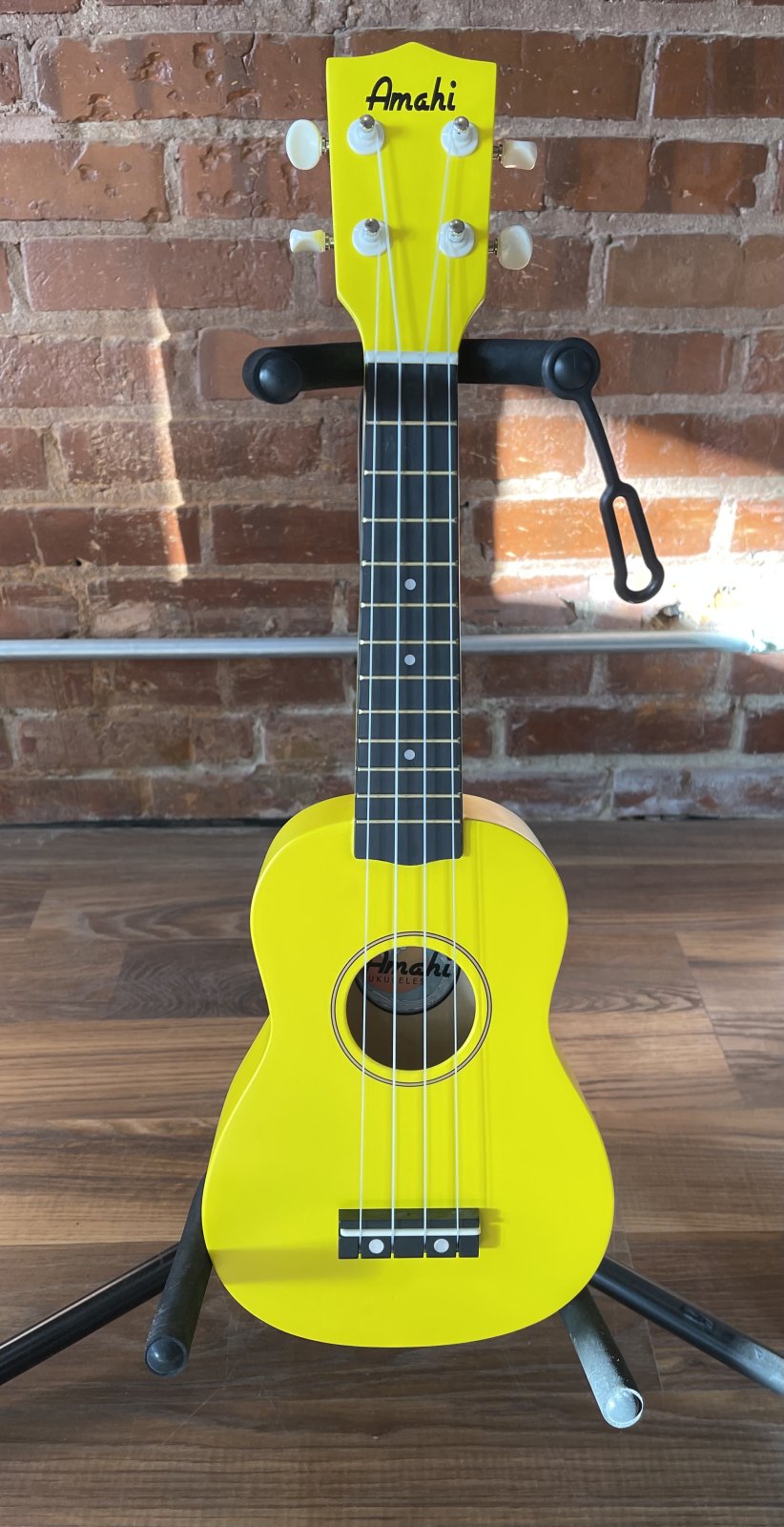 Amahi Tropical Series PNUKYW Yellow Soprano Ukulele 810075401264