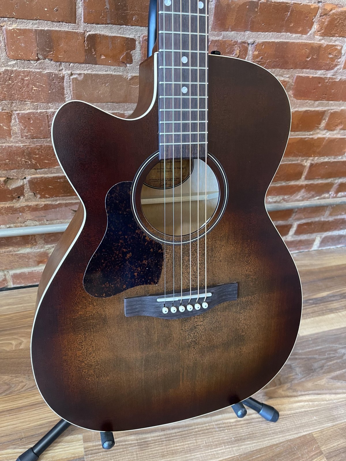 Art & Lutherie Legacy Acoustic/Elec Presys 2 Cutaway Left-Handed