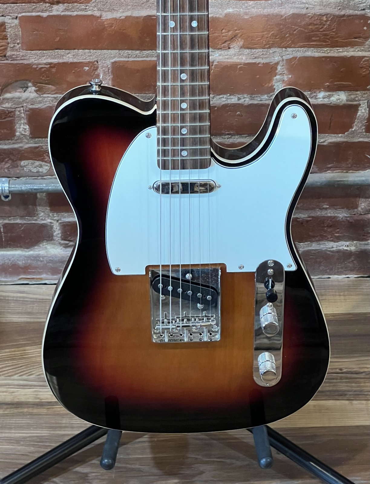 Squier Classic Vibe '60s Custom Telecaster with Gigbag