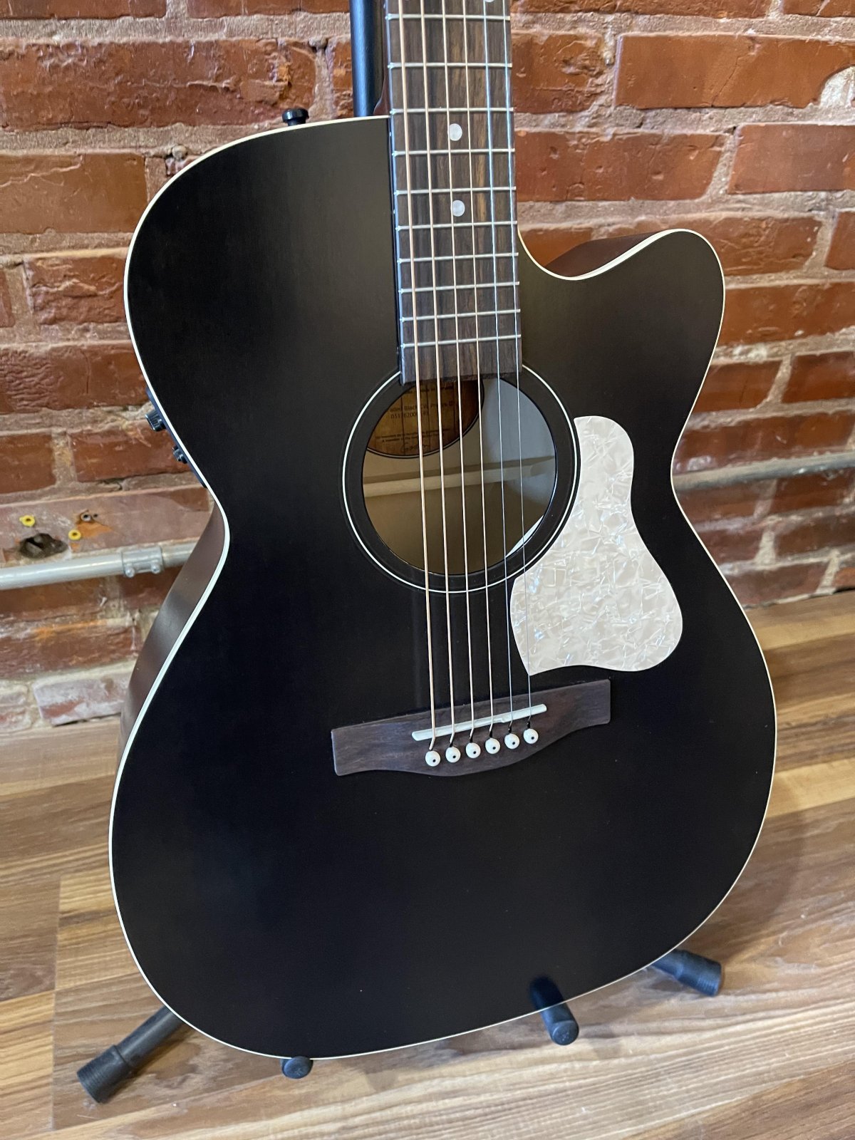 Art & Lutherie Legacy Faded Black CW Presys II with Free Gig Bag