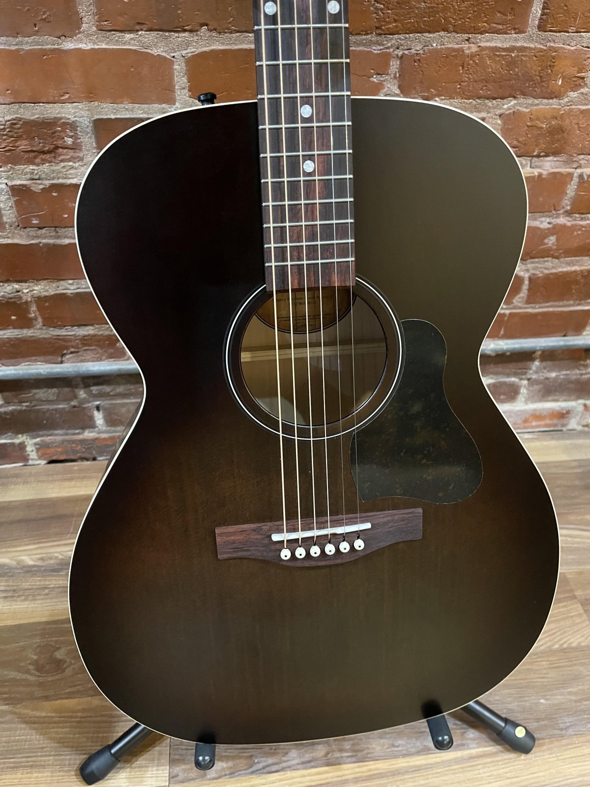 Art & Lutherie Legacy Bourbon Burst Presys II Acoustic/Electric w